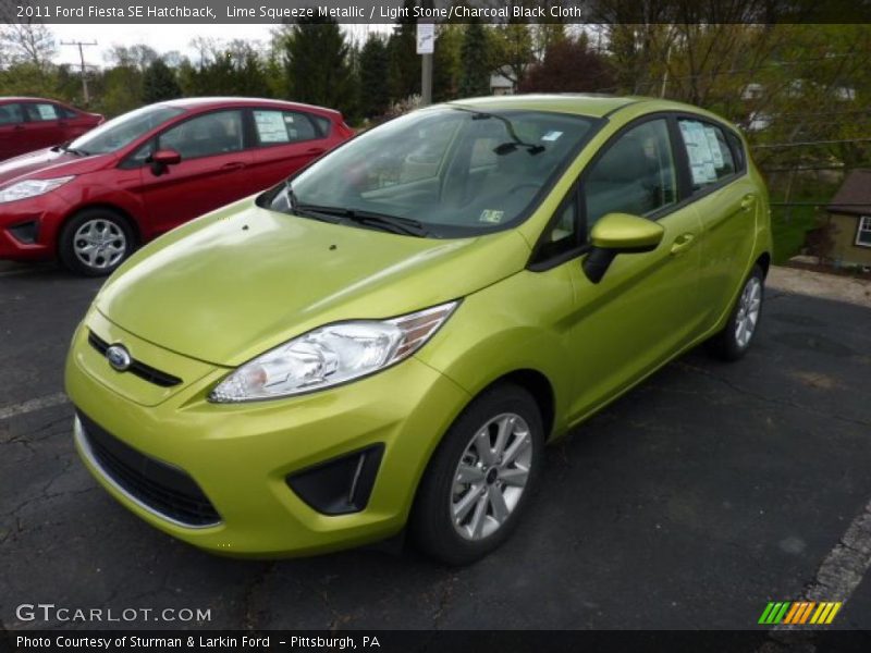 Lime Squeeze Metallic / Light Stone/Charcoal Black Cloth 2011 Ford Fiesta SE Hatchback