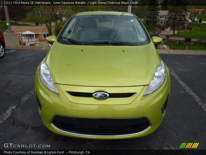 Lime Squeeze Metallic / Light Stone/Charcoal Black Cloth 2011 Ford Fiesta SE Hatchback