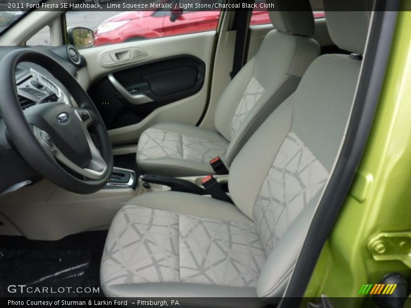 Lime Squeeze Metallic / Light Stone/Charcoal Black Cloth 2011 Ford Fiesta SE Hatchback