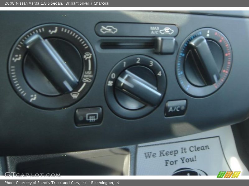 Brilliant Silver / Charcoal 2008 Nissan Versa 1.8 S Sedan