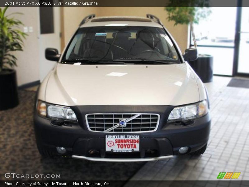 Silver Metallic / Graphite 2001 Volvo V70 XC AWD