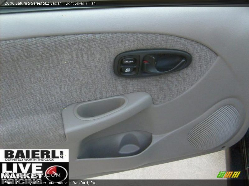 Light Silver / Tan 2000 Saturn S Series SL2 Sedan