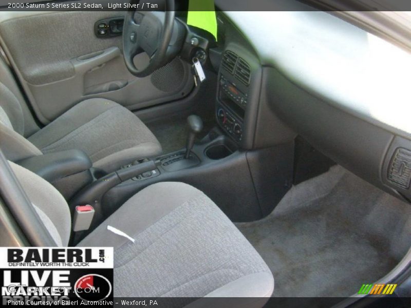 Light Silver / Tan 2000 Saturn S Series SL2 Sedan