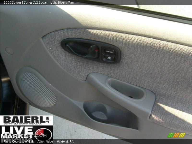 Light Silver / Tan 2000 Saturn S Series SL2 Sedan