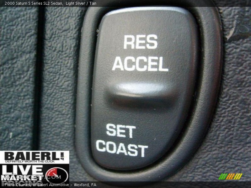 Light Silver / Tan 2000 Saturn S Series SL2 Sedan