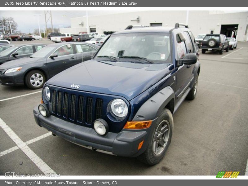 Patriot Blue Pearl / Medium Slate Gray 2005 Jeep Liberty Renegade 4x4
