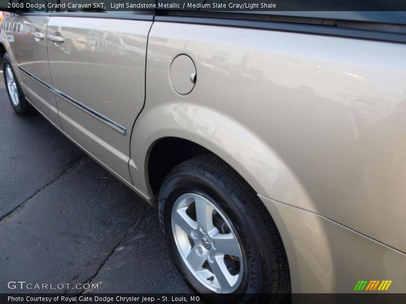 Light Sandstone Metallic / Medium Slate Gray/Light Shale 2008 Dodge Grand Caravan SXT