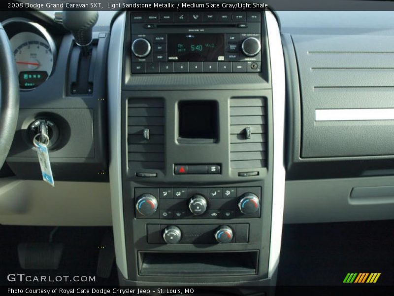 Light Sandstone Metallic / Medium Slate Gray/Light Shale 2008 Dodge Grand Caravan SXT