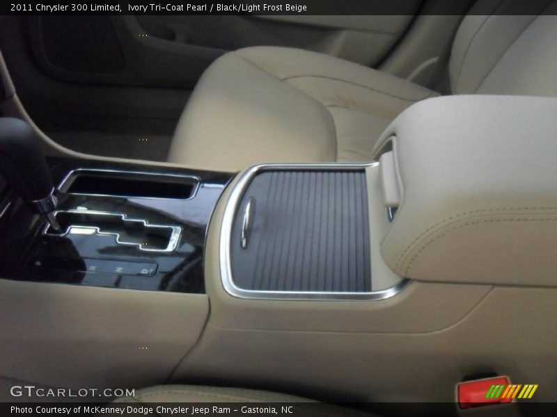 Ivory Tri-Coat Pearl / Black/Light Frost Beige 2011 Chrysler 300 Limited