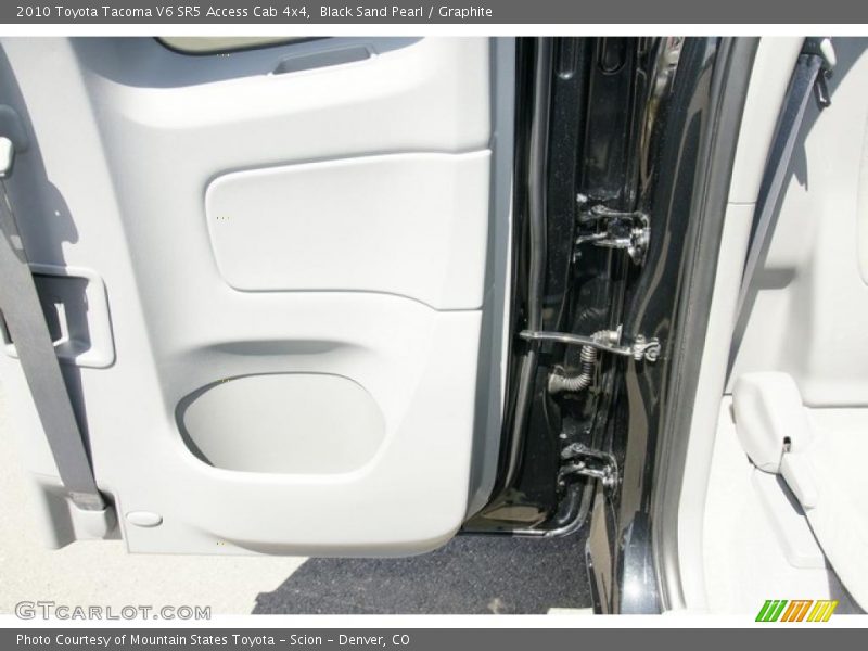 Black Sand Pearl / Graphite 2010 Toyota Tacoma V6 SR5 Access Cab 4x4