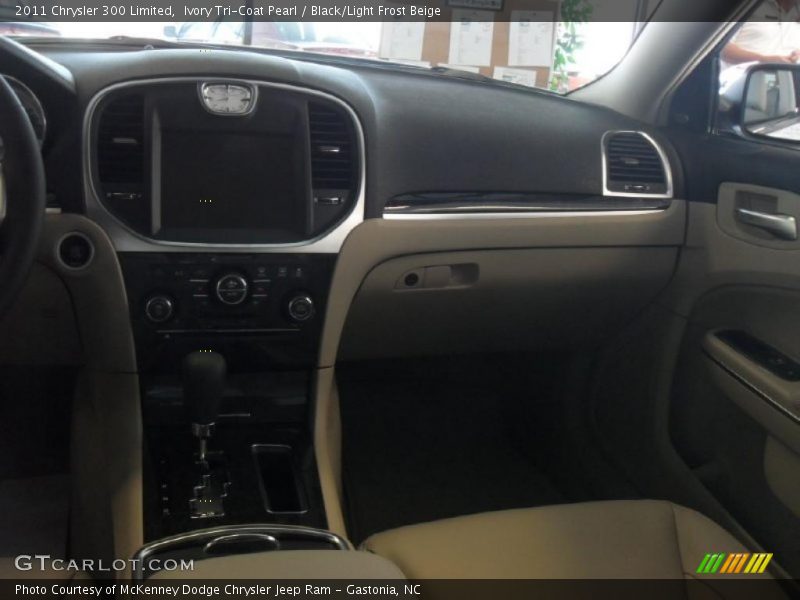 Ivory Tri-Coat Pearl / Black/Light Frost Beige 2011 Chrysler 300 Limited