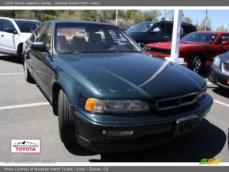 Geneva Green Pearl / Ivory 1993 Acura Legend L Sedan