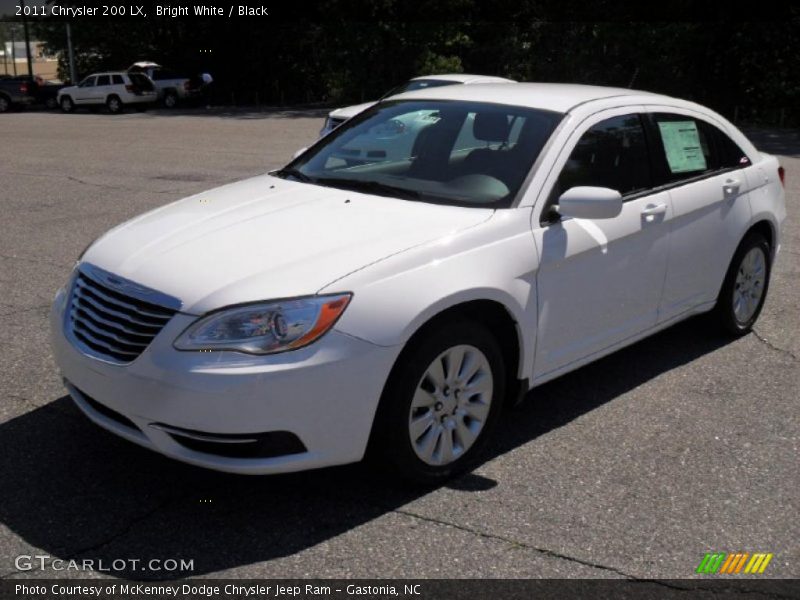 Front 3/4 View of 2011 200 LX