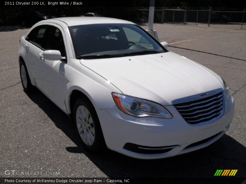 Bright White / Black 2011 Chrysler 200 LX