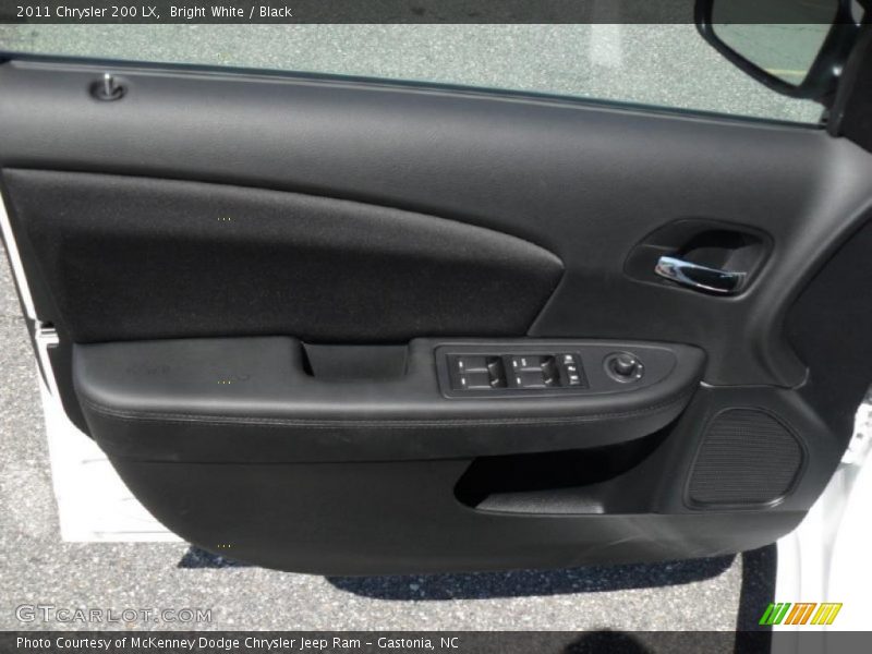 Bright White / Black 2011 Chrysler 200 LX