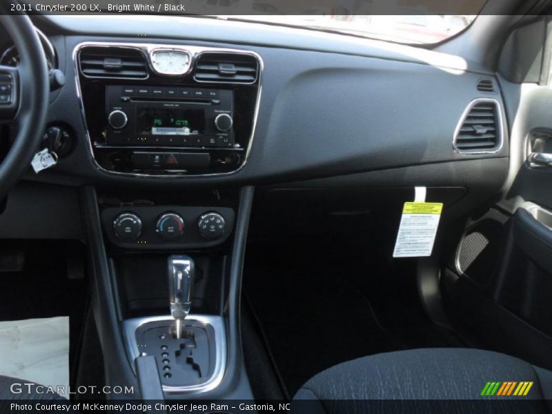 Bright White / Black 2011 Chrysler 200 LX