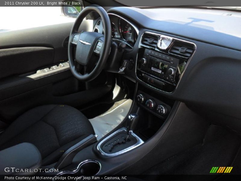 Bright White / Black 2011 Chrysler 200 LX