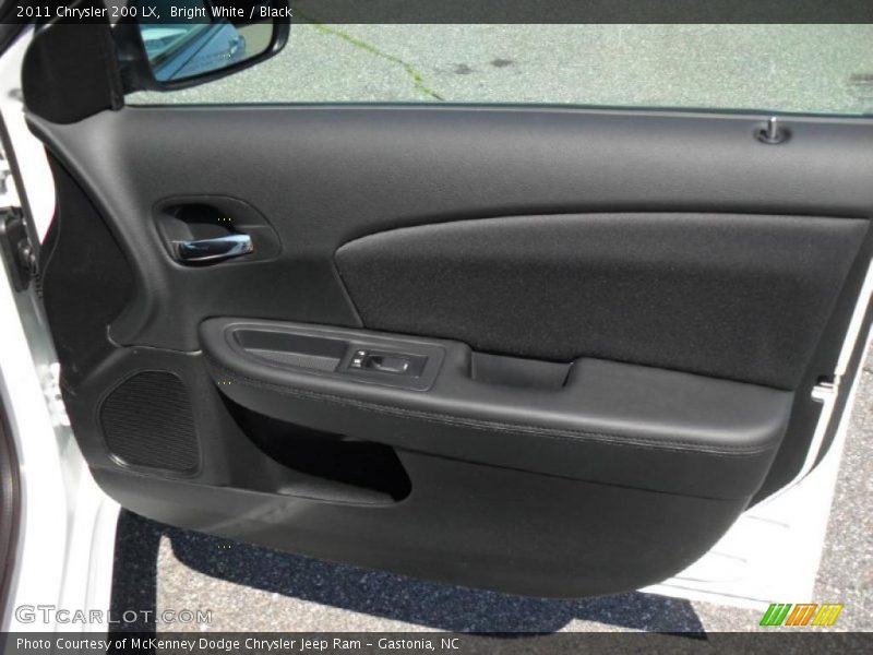 Bright White / Black 2011 Chrysler 200 LX