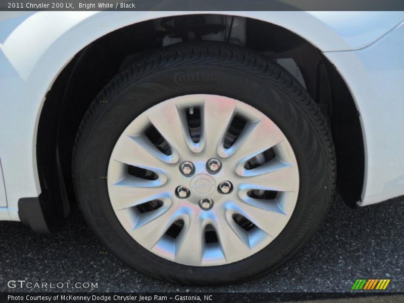 Bright White / Black 2011 Chrysler 200 LX