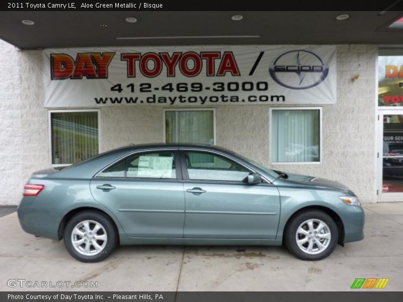 Aloe Green Metallic / Bisque 2011 Toyota Camry LE