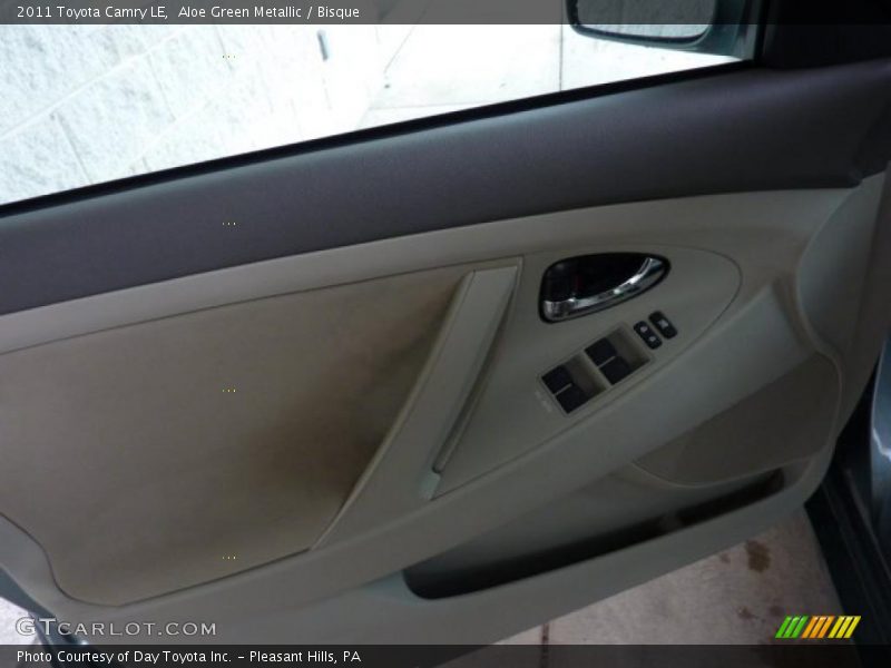 Aloe Green Metallic / Bisque 2011 Toyota Camry LE