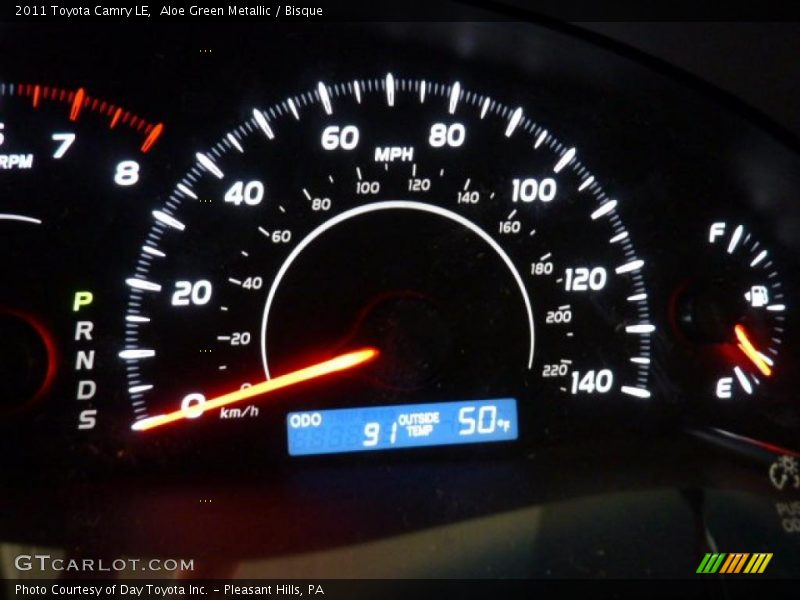 Aloe Green Metallic / Bisque 2011 Toyota Camry LE