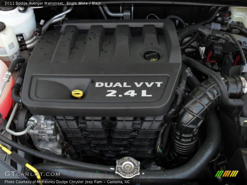 Bright White / Black 2011 Dodge Avenger Mainstreet
