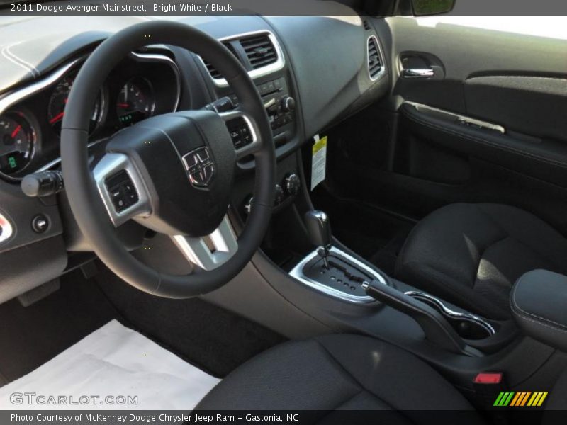 Bright White / Black 2011 Dodge Avenger Mainstreet