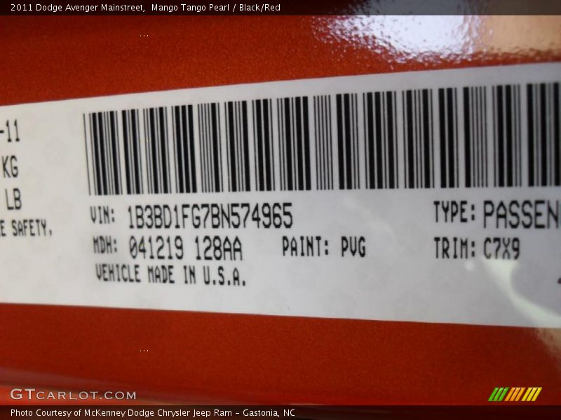 Mango Tango Pearl / Black/Red 2011 Dodge Avenger Mainstreet