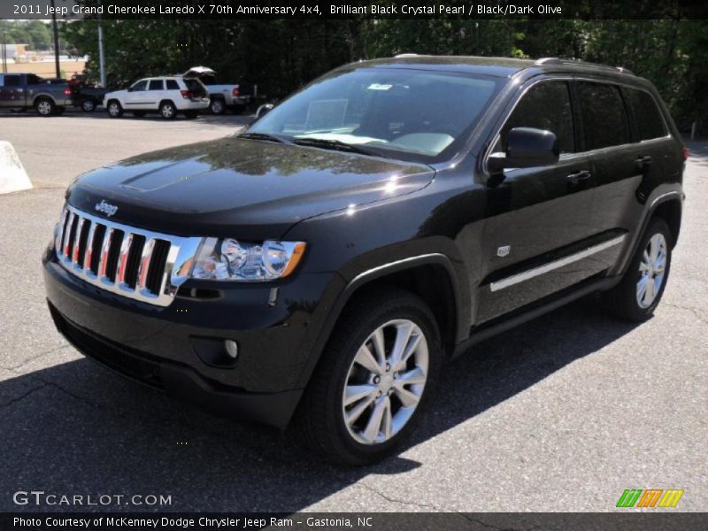Front 3/4 View of 2011 Grand Cherokee Laredo X 70th Anniversary 4x4