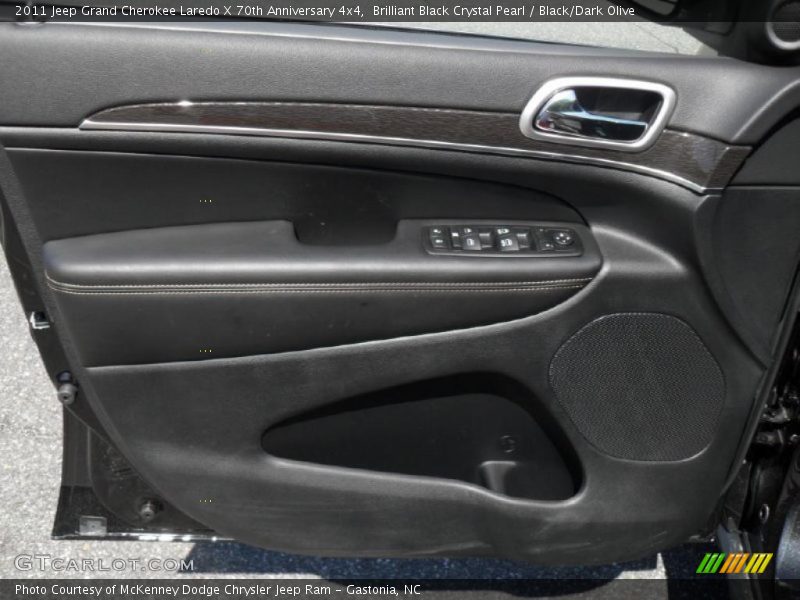 Door Panel of 2011 Grand Cherokee Laredo X 70th Anniversary 4x4