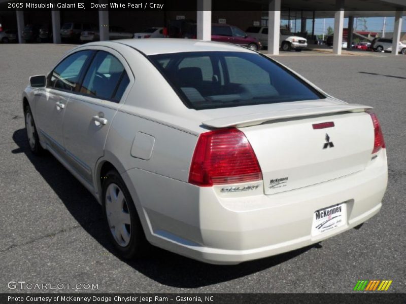 Dover White Pearl / Gray 2005 Mitsubishi Galant ES