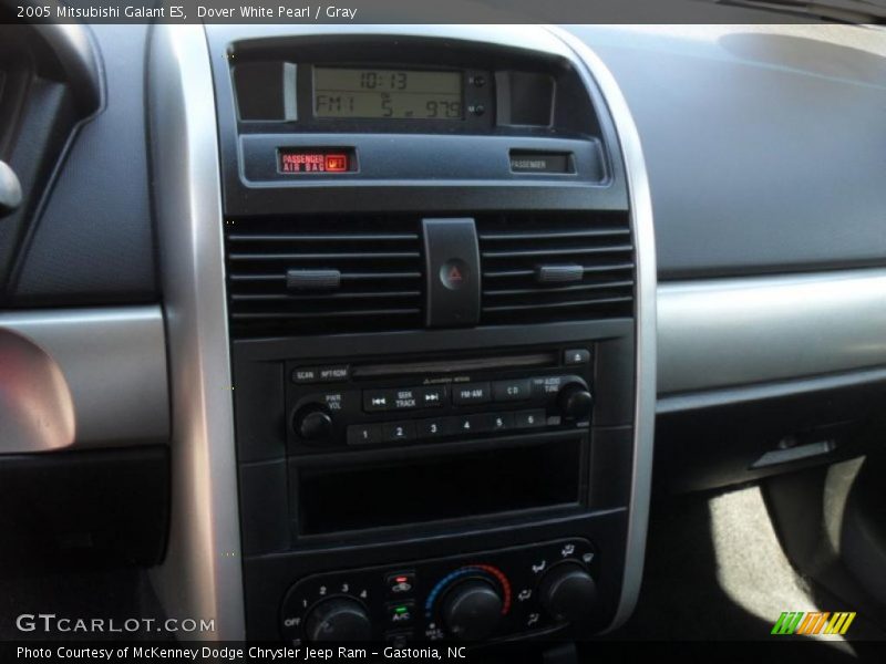 Dover White Pearl / Gray 2005 Mitsubishi Galant ES