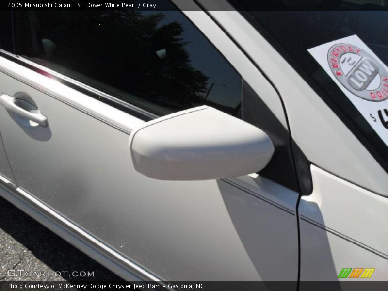 Dover White Pearl / Gray 2005 Mitsubishi Galant ES