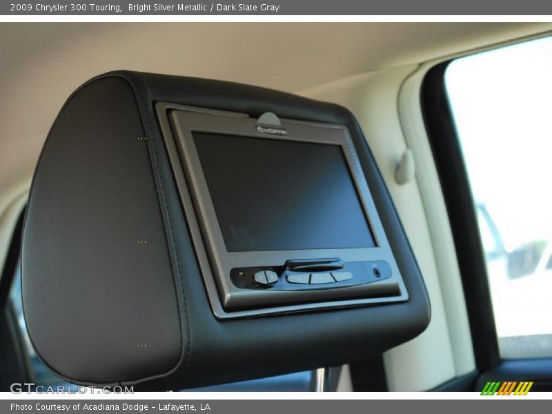 Bright Silver Metallic / Dark Slate Gray 2009 Chrysler 300 Touring