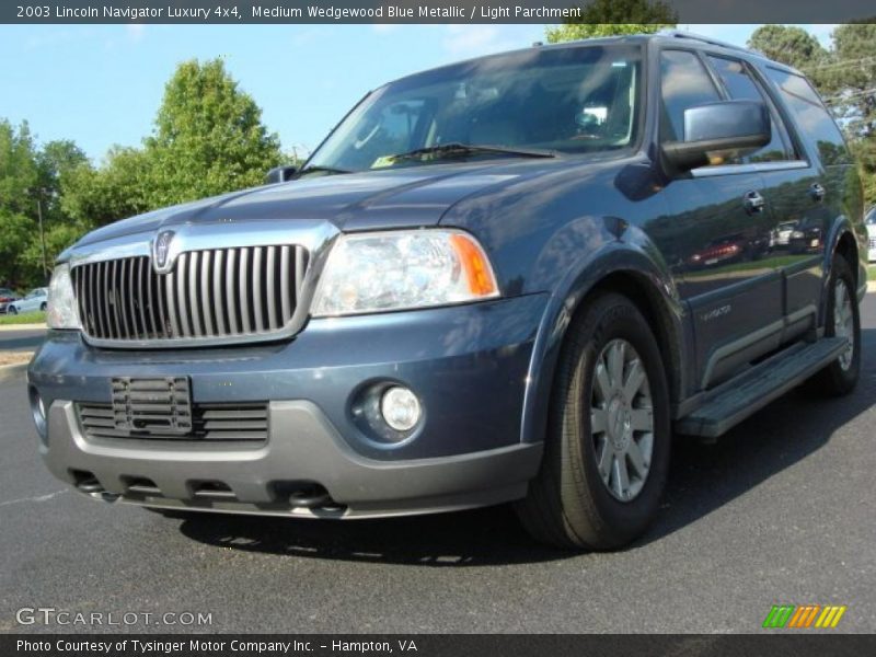 Medium Wedgewood Blue Metallic / Light Parchment 2003 Lincoln Navigator Luxury 4x4