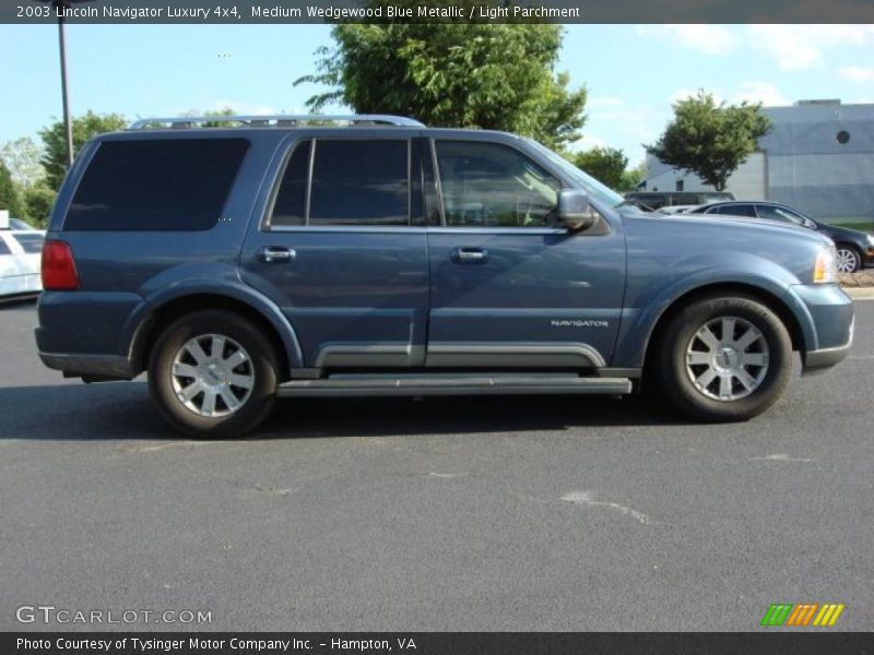 Medium Wedgewood Blue Metallic / Light Parchment 2003 Lincoln Navigator Luxury 4x4