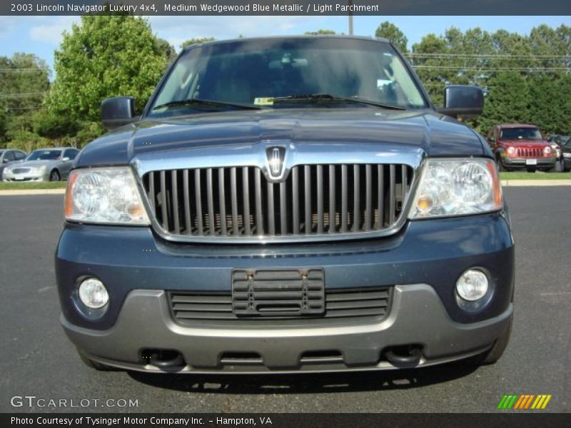 Medium Wedgewood Blue Metallic / Light Parchment 2003 Lincoln Navigator Luxury 4x4