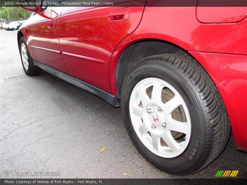 Firepepper Red Pearl / Ivory 2002 Honda Accord SE Sedan