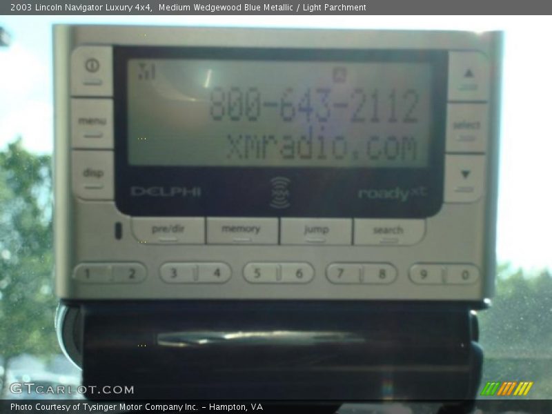 Medium Wedgewood Blue Metallic / Light Parchment 2003 Lincoln Navigator Luxury 4x4