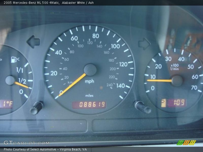 Alabaster White / Ash 2005 Mercedes-Benz ML 500 4Matic