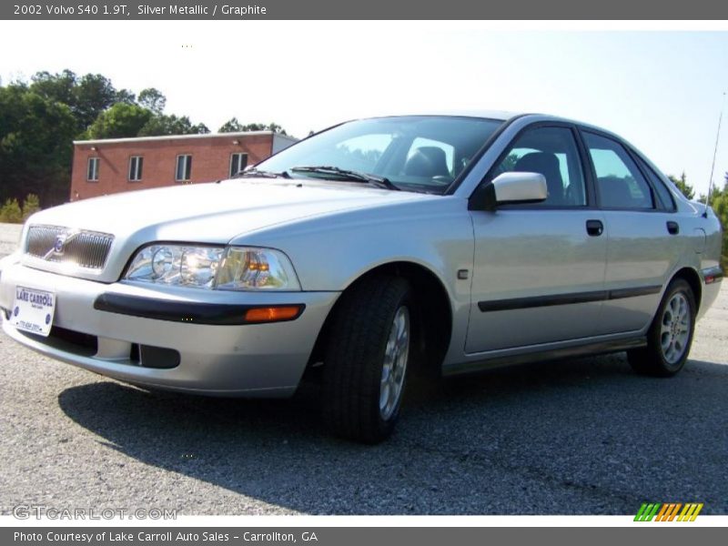 Silver Metallic / Graphite 2002 Volvo S40 1.9T