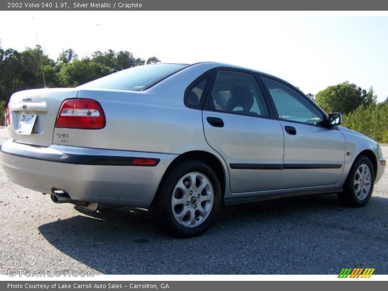 Silver Metallic / Graphite 2002 Volvo S40 1.9T