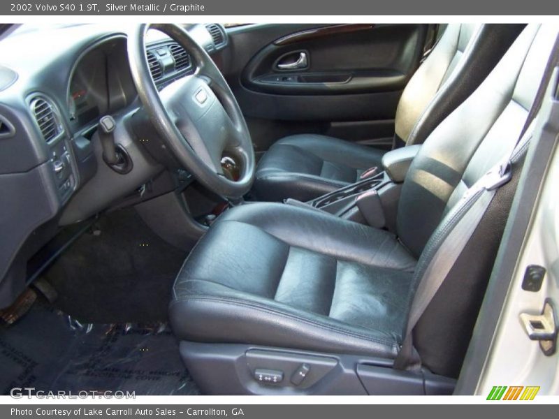 Silver Metallic / Graphite 2002 Volvo S40 1.9T