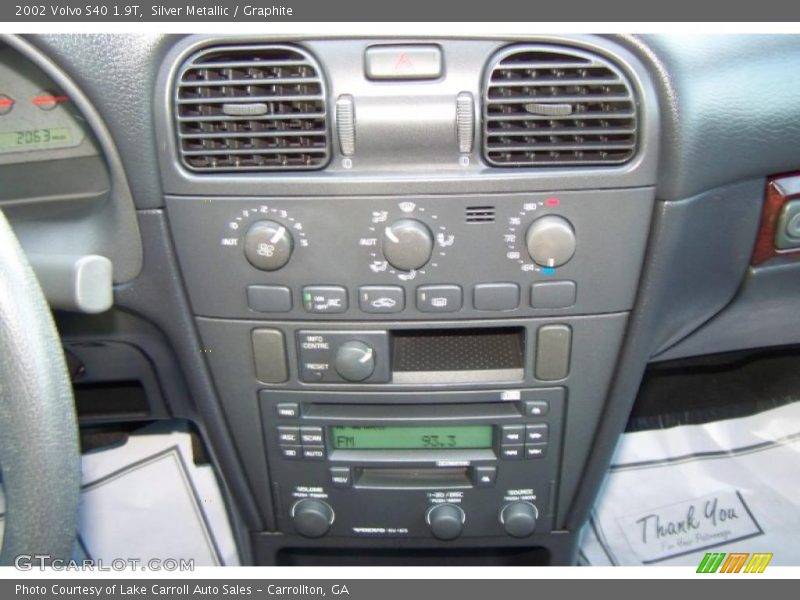 Silver Metallic / Graphite 2002 Volvo S40 1.9T