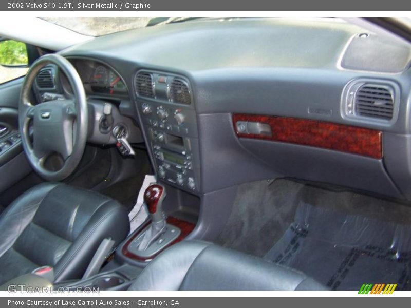 Silver Metallic / Graphite 2002 Volvo S40 1.9T
