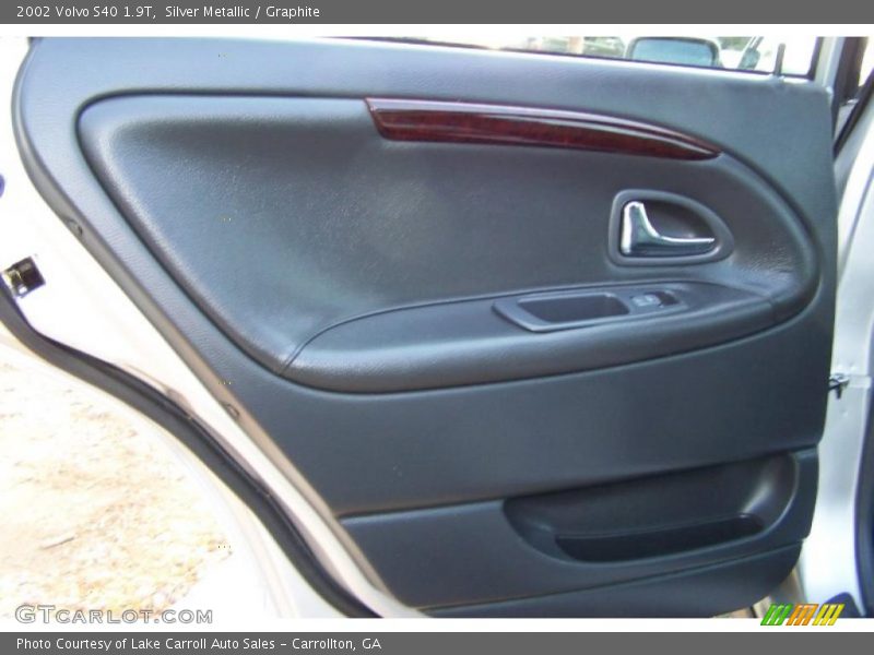 Silver Metallic / Graphite 2002 Volvo S40 1.9T