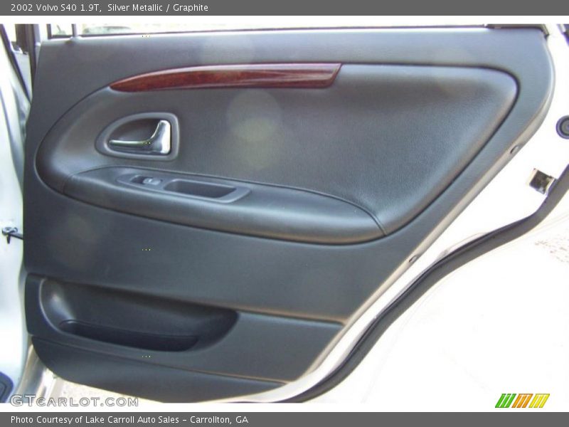 Silver Metallic / Graphite 2002 Volvo S40 1.9T