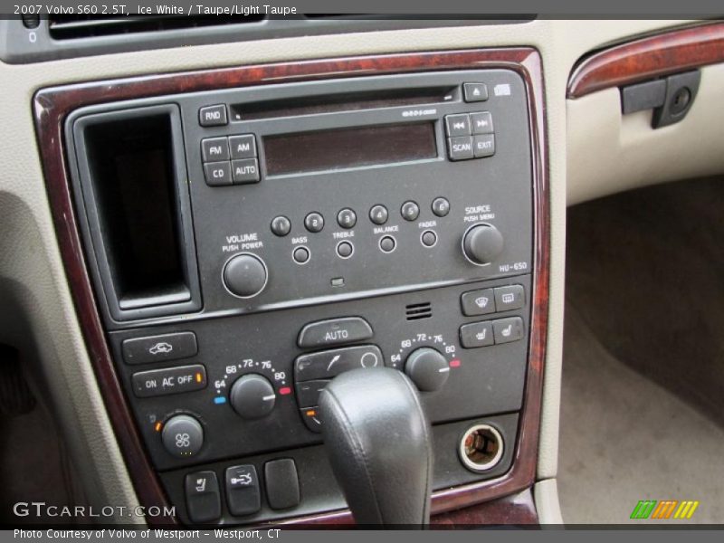 Ice White / Taupe/Light Taupe 2007 Volvo S60 2.5T