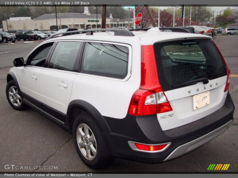 Ice White / Off Black 2010 Volvo XC70 3.2 AWD